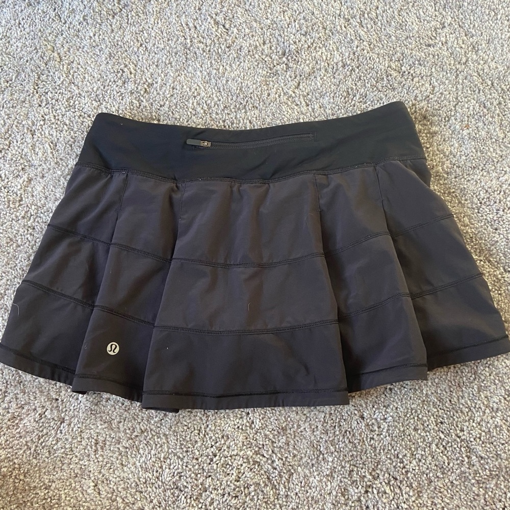black lululemon skort